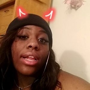 Meet your Posher, Chrystal